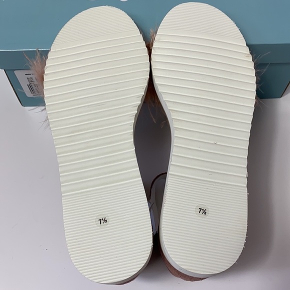 Seychelles Ruffle A Few pink suede feather sandals - Picture 6 of 7